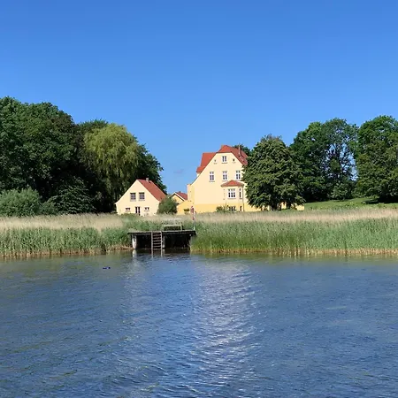 Im Erdgeschoss Des Herrenhauses Appartement